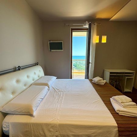 B&B L'Orizzonte Барлетта Экстерьер фото